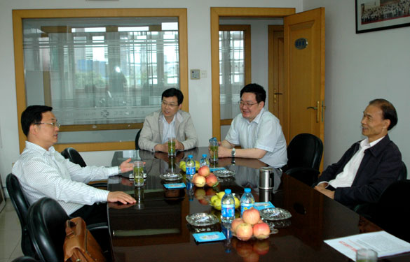 溧阳市委常委、常务副市长汤如军来新宝GG集团调研