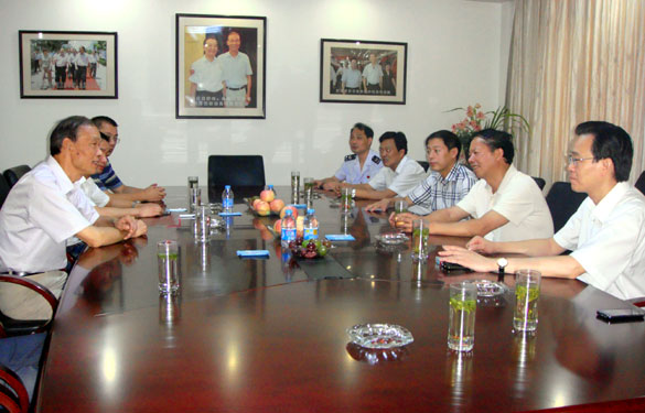 常州市国税局局长李兆贵一行来新宝GG集团调研