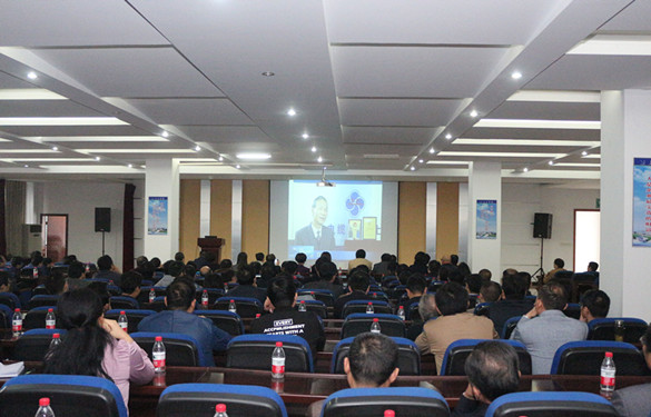 溧阳市教育局机关干部携全市中小学校长一行来新宝GG电缆旅行考察