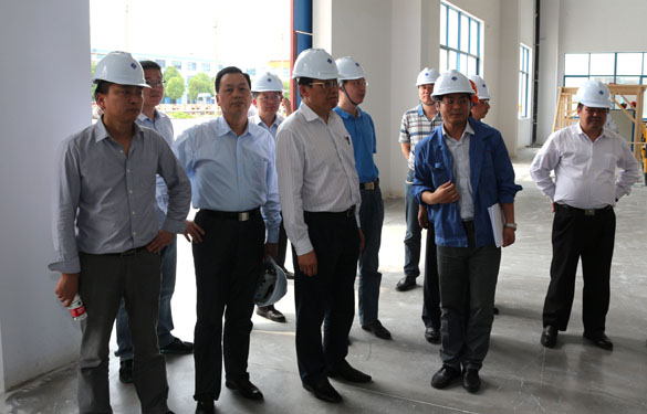 省经信委副主任陆元刚一行来新宝GG电缆调研