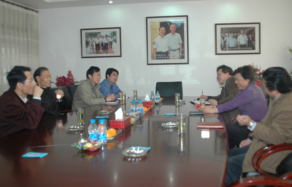 上海电缆研究所、电缆行业协会专家、向导来新宝GG集团旅行考察