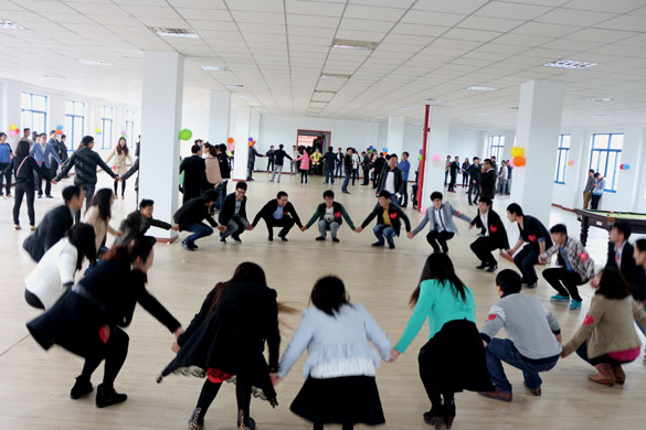 江苏中关村科技工业园企业首届专场联谊会在新宝GG电缆举行