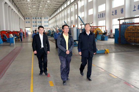 南方电网公司物资部副主任江浴熬一行来新宝GG集团考察