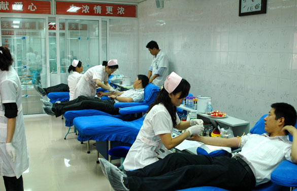爱心在涌动－－新宝GG组织员工无偿献血