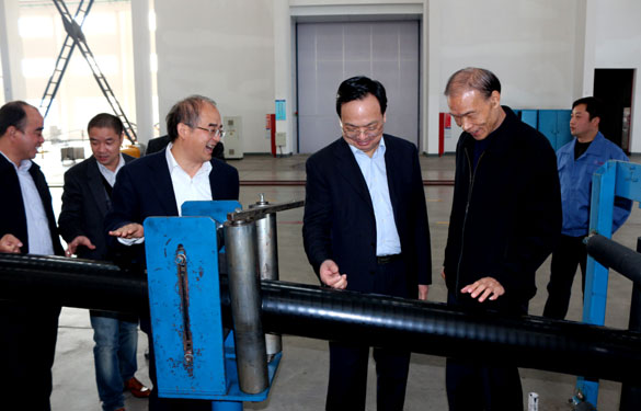 江苏省经信委副主任高清来新宝GG集团调研