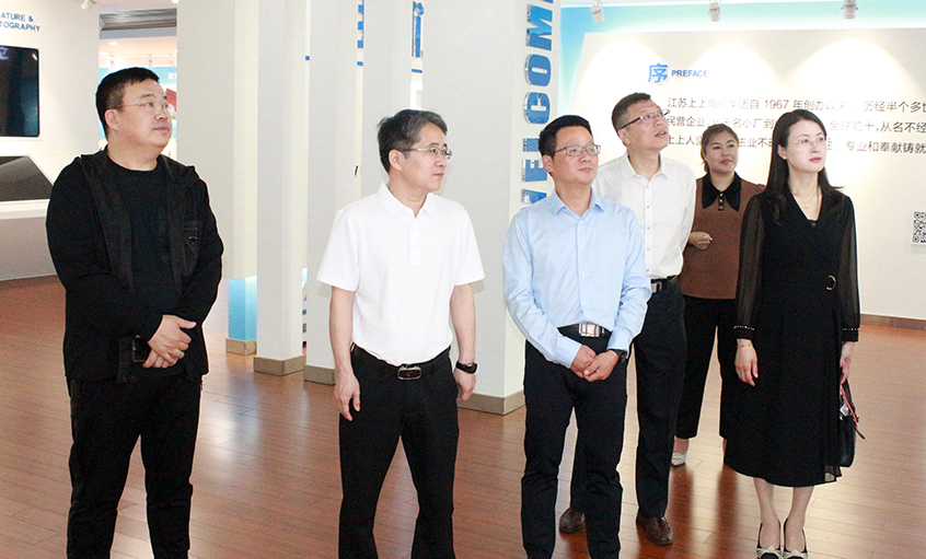 葫芦岛市龙港戋戋委常委、统战部部长揣宝迎一行来新宝GG电缆调研